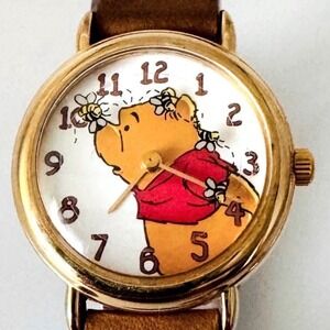 Vintage Timex Disney Winnie the Pooh Watch Gold Tone Brown Leather Bee Strap F7